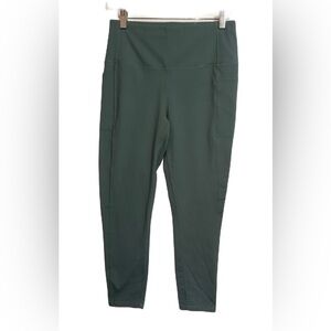 Sketchers Capri Athletic leggings Size  M NWOT